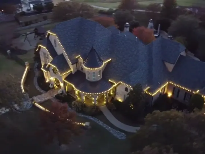 Warm White Lights: 1st Prize for a Technical Roof video thumbnail - G3 Knows